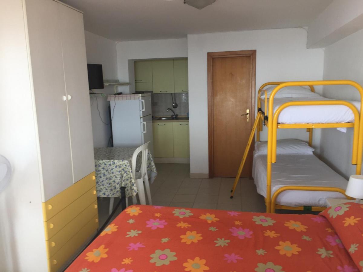 Le Zagare Apartments Sant'Alessio Siculo Exterior photo